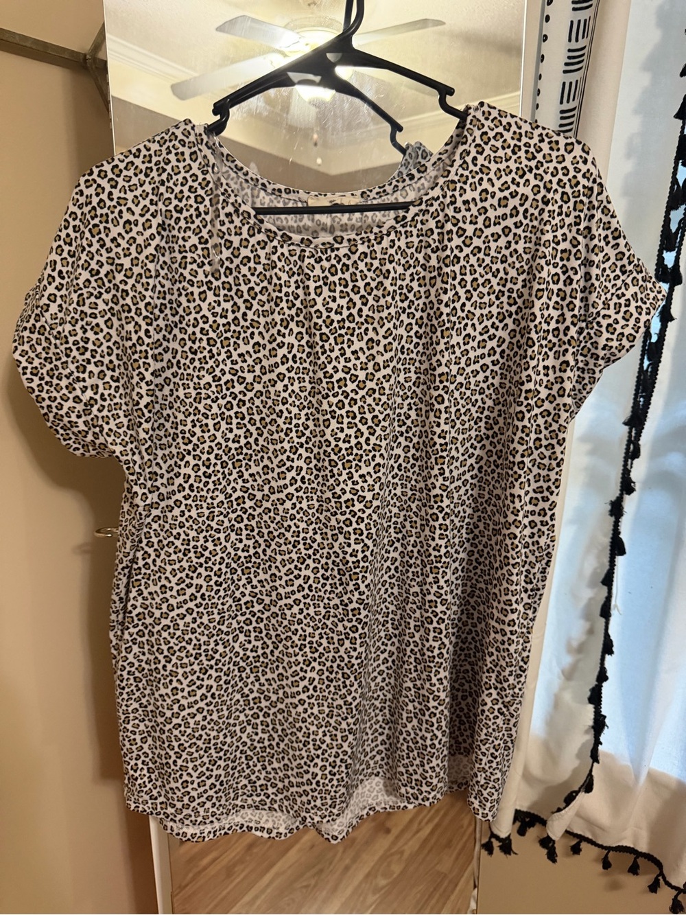 entro Leopard Print Short Sleeve Top